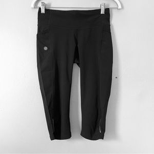 Athleta  Leggings Womes XS Chaturanga Capri Side Pockets Black Reflective Run
